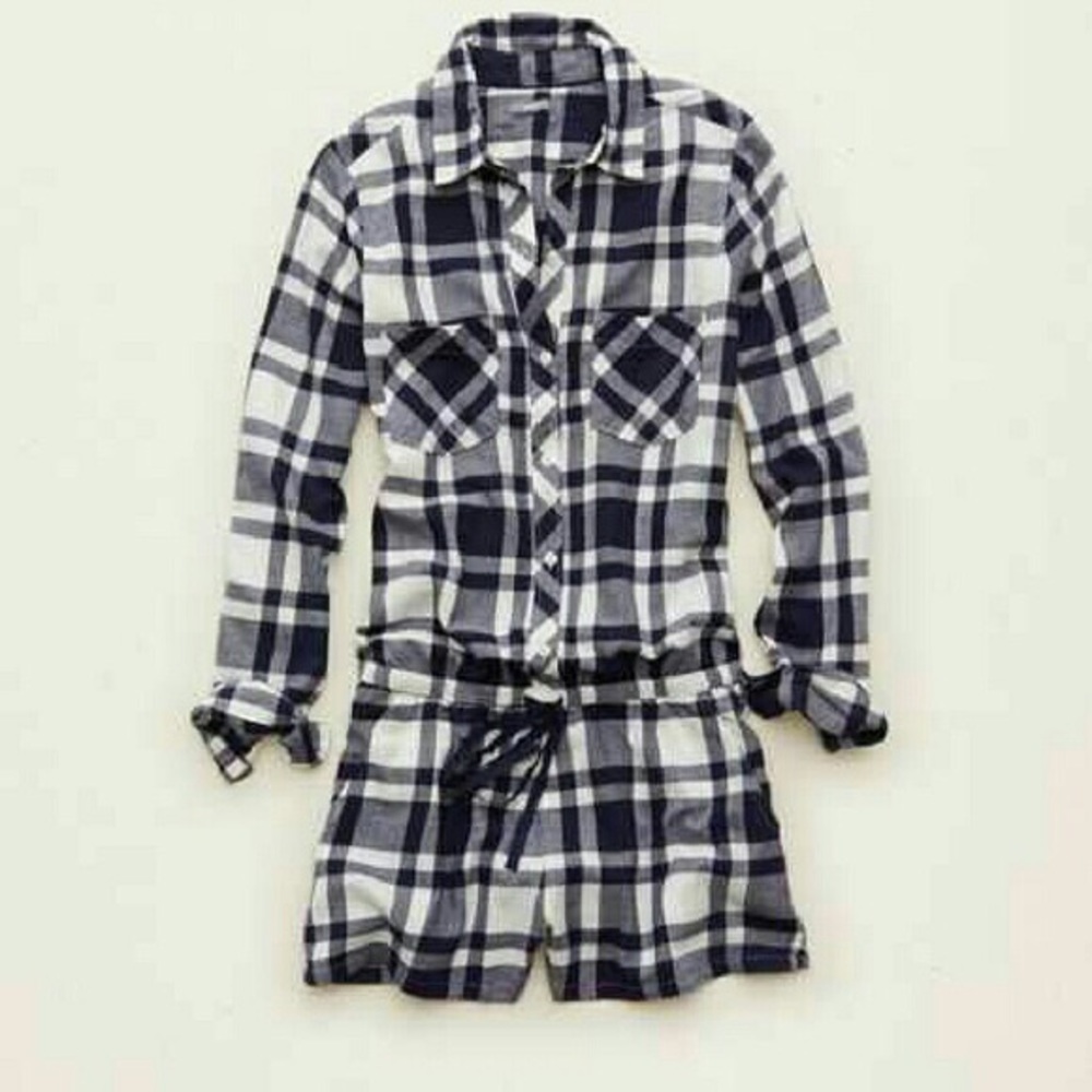 Plaid short onesie 🌸